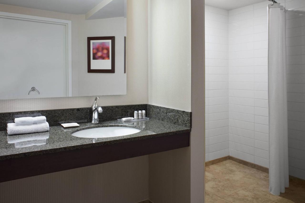 Delta Hotels By Marriott Beausejour Moncton Zewnętrze zdjęcie